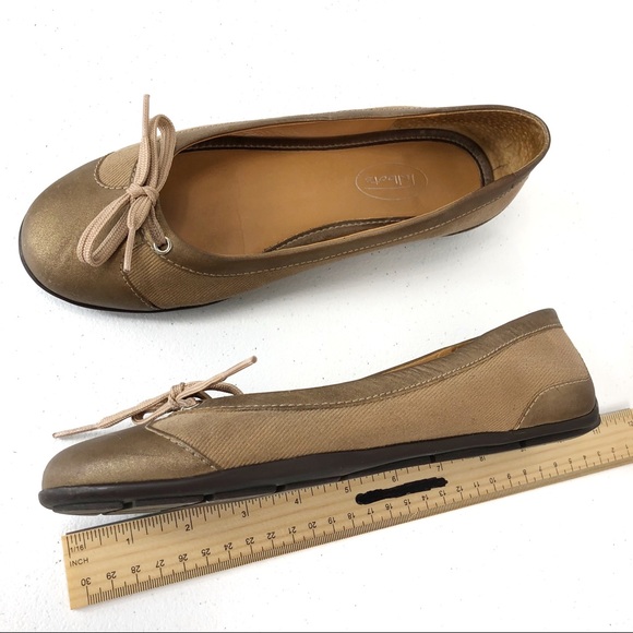 Talbots Shoes - Talbots flat shoes tan size 7B (#37)